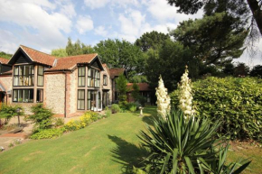 Гостиница Felbrigg Lodge  Эйлмертон